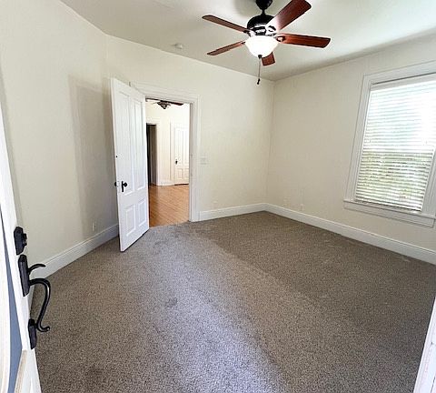 2nd image of 453 Linden Ave APT A