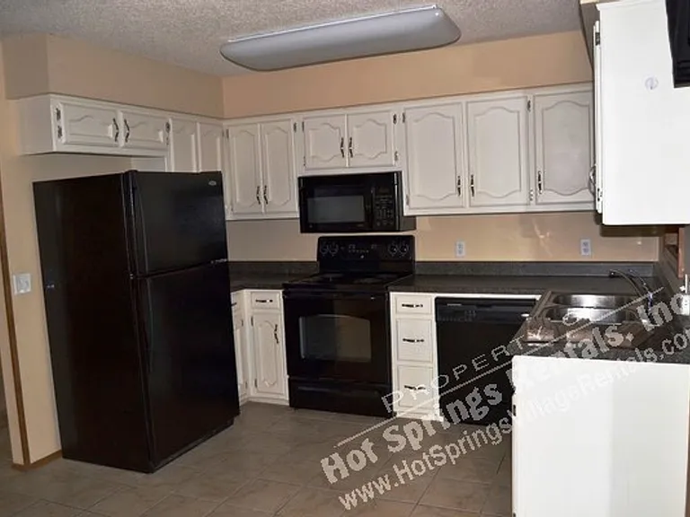 9 Ona Cir — Photo 9