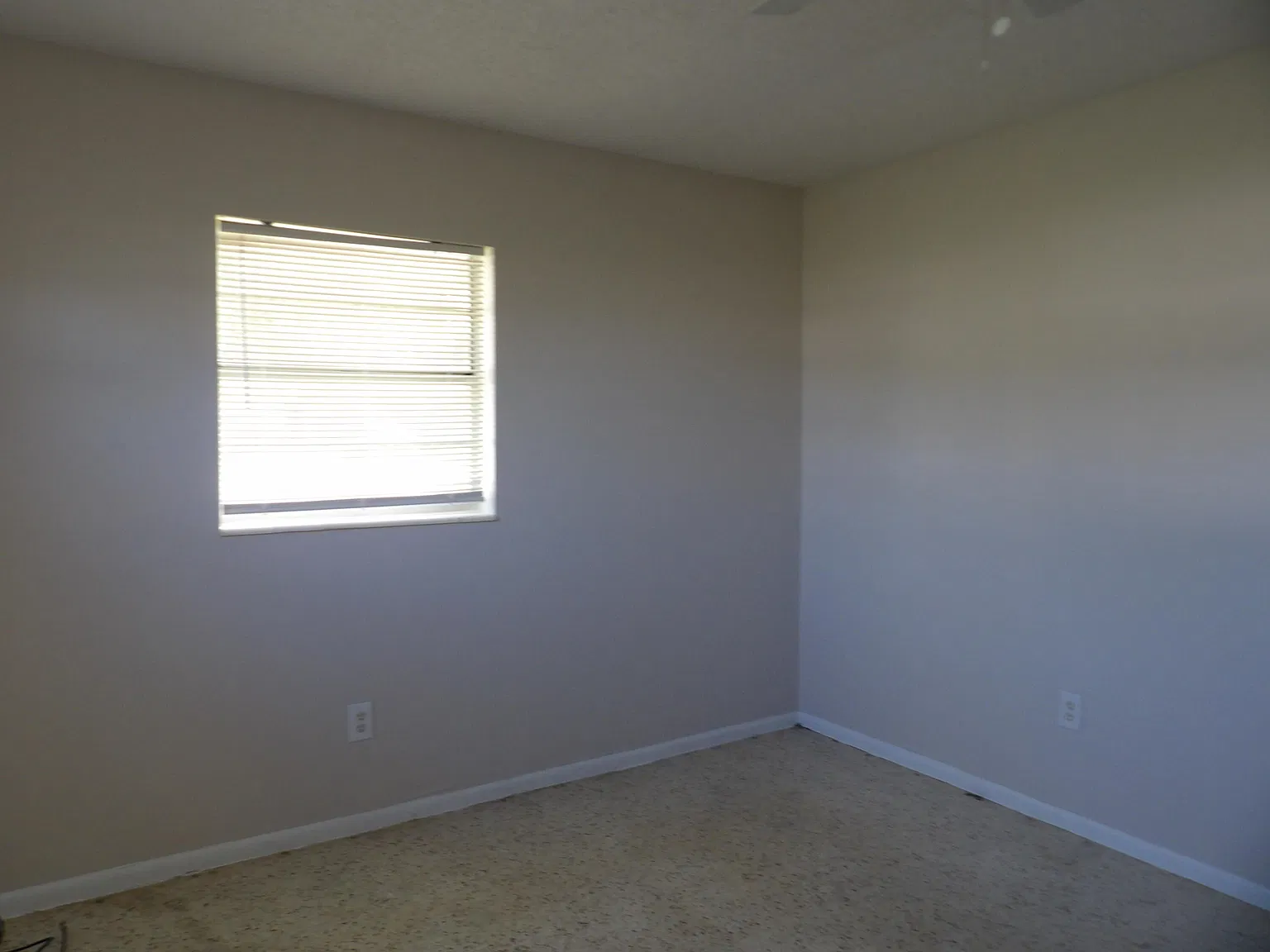2 bed, 1.0 bath, 837 sqft, $1,400 — Photo 4