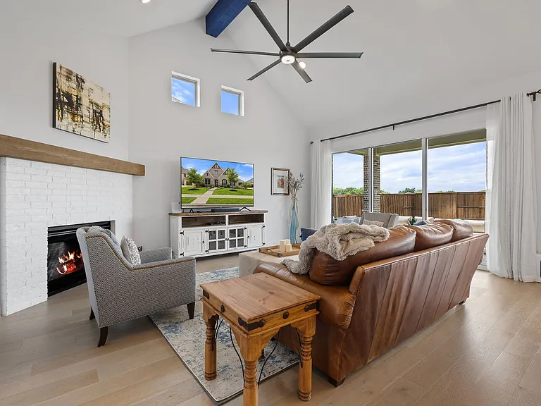 1411 Prescott Dr — Photo 4