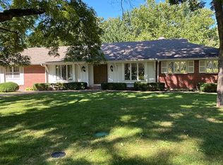 9842 Sagamore Rd, Leawood, KS 66206