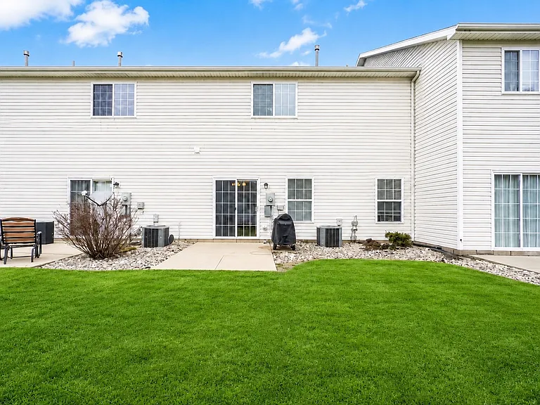 9769 Green Knoll Dr — Photo 20