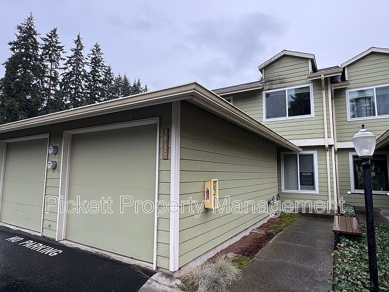 1st image of 3935 NW Fairway Ln #2-E