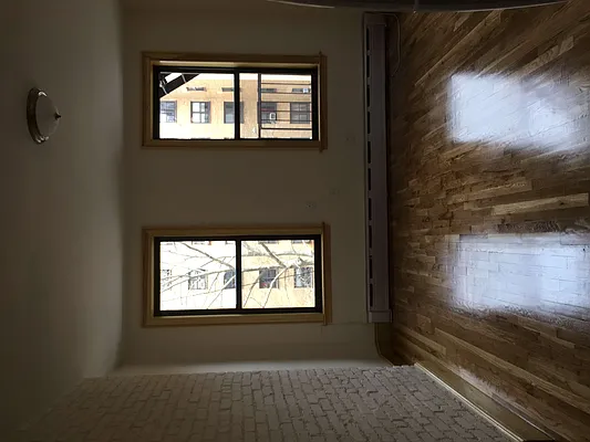 Rented by Peter Meskouris LREB | media 22