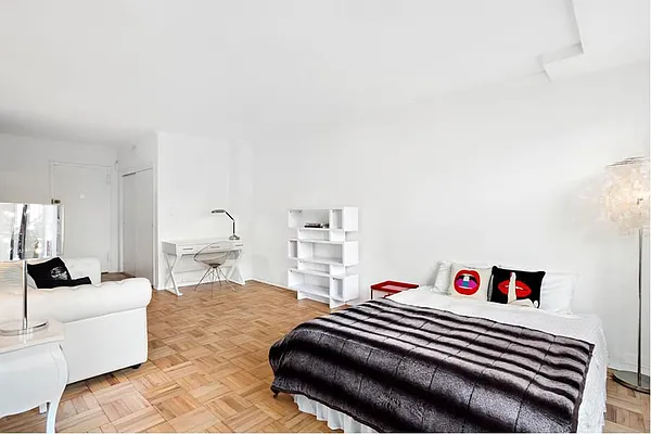 Sold by Riza Realty Corp | media 18