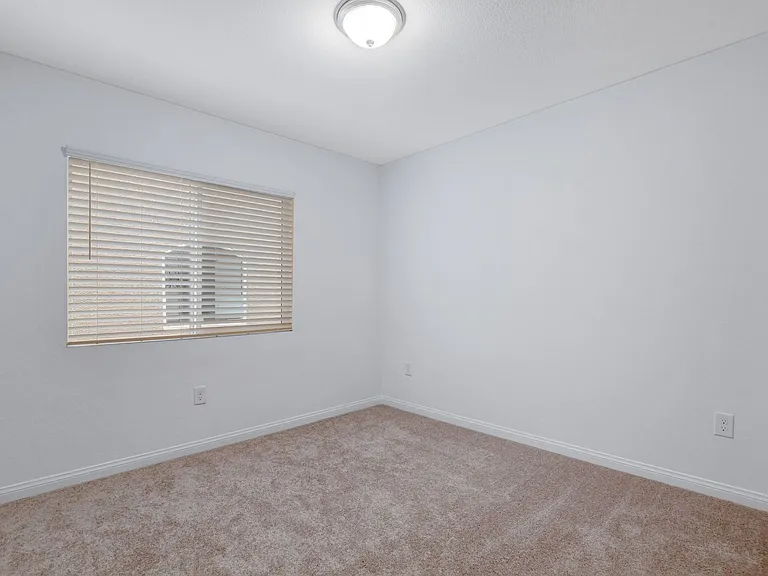 7821 Tomsburgh Ln — Photo 29