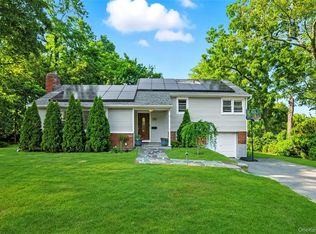 15 Downing Dr E, White Plains, NY 10607