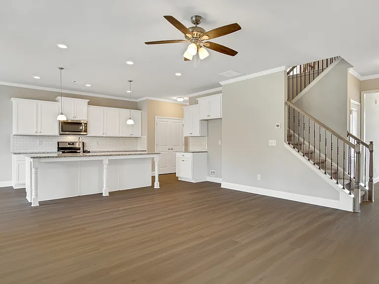 5157 Parkwood Dr — Photo 5