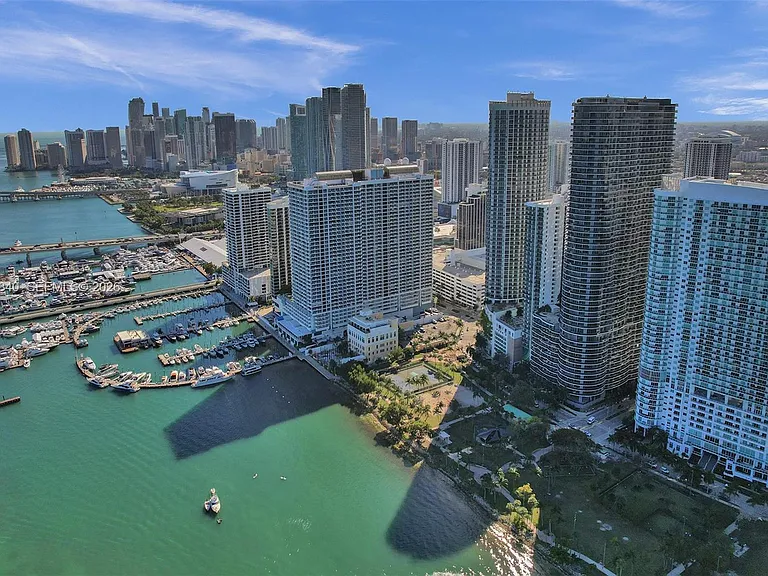 1750 N Bayshore Dr #3802 — Photo 3