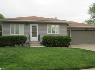 2212 Seneca St, Burlington, IA 52601