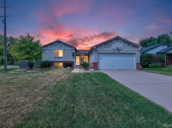 1686 Heritage Dr, Canton, MI 48188