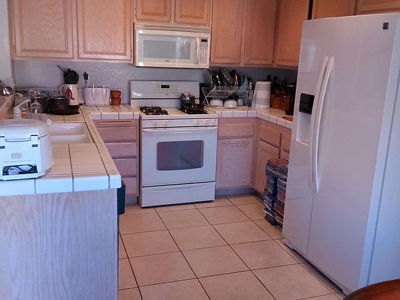 3rd image of 4043 E Avenue S4