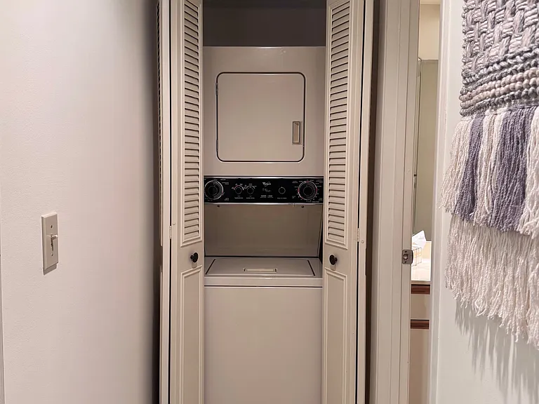 Washer/Dryer in-unit!