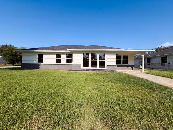 118 N Ringgold St, West Columbia, TX 77486
