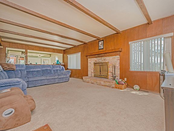 3rd image of 735 W Steiner Cir