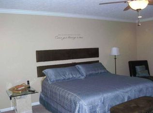 1018 Broadleaf Ct, Lanesville, IN 47136