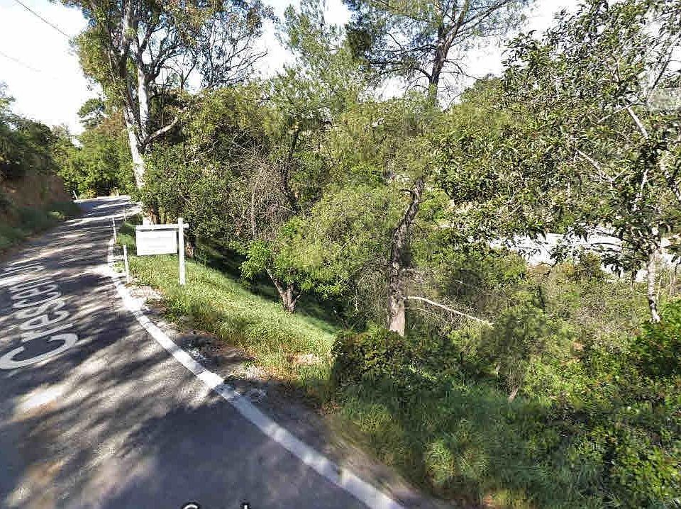 1st image of 9041 Crescent Dr