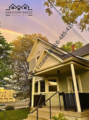 841 Wealthy St SE Photo 1