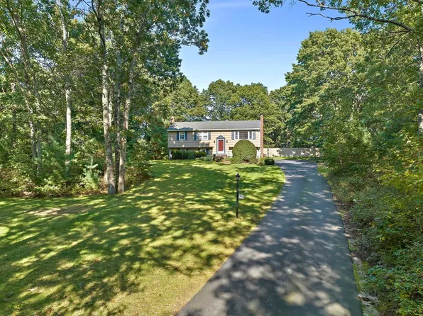 41 Brandeis Cir, Halifax, MA 02338