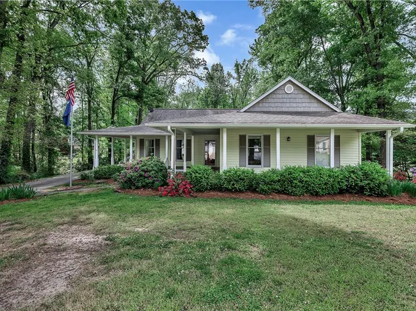126 Coachman Dr, Anderson, SC 29625