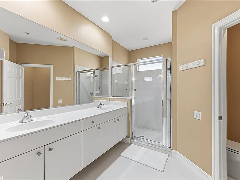 800 Carrick Bend Cir — Photo 18