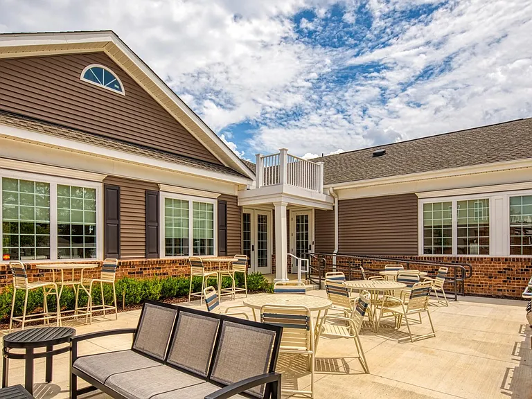 Valor Apartment Homes — Photo 32