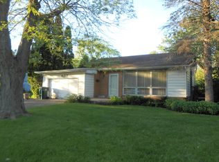817 Cedar Ln, Northbrook, IL