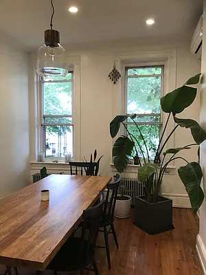 Rented by Evergreen Realty & Investments | media 27