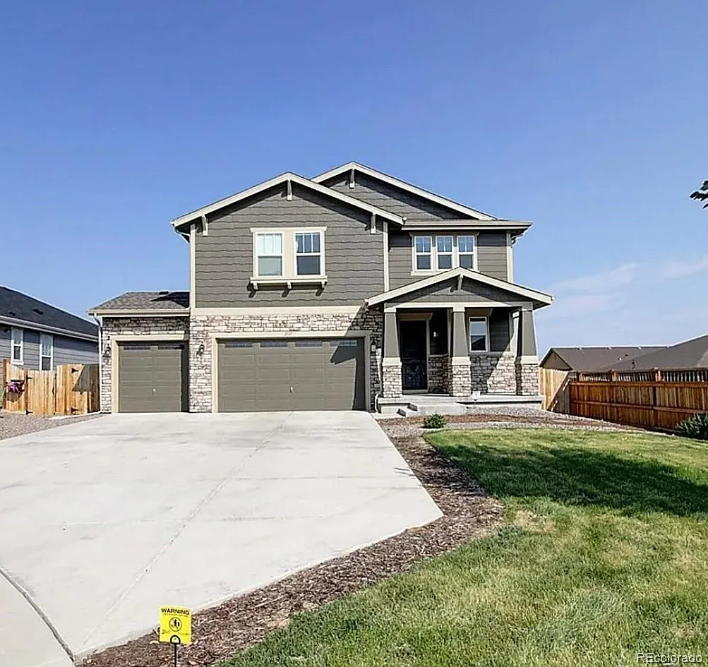 4 bed, 3.5 bath, 2835 sqft, $3,550 — Photo 1