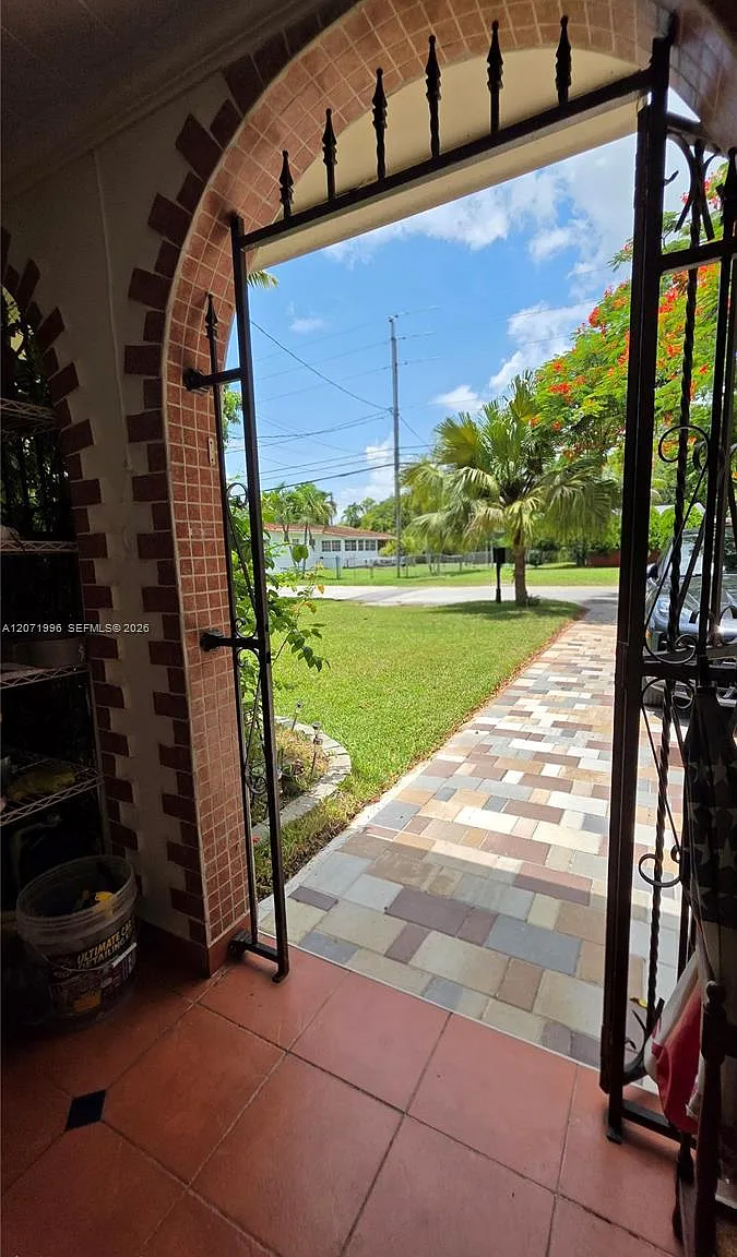 Coral Villas Rev — Photo 3