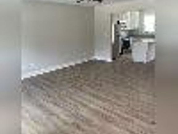 4th image of 1155-1157 Davis St #1163
