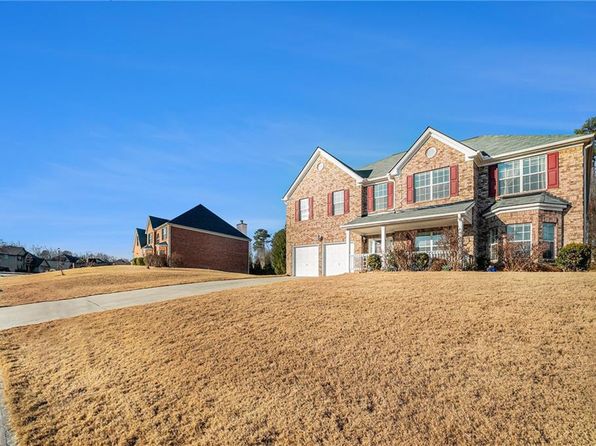 2773 Oakmont Way, Monroe, GA 30656