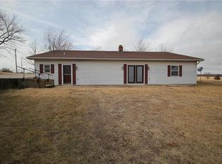 18631 Pleasant Valley Dr, Ste Genevieve, MO 63670