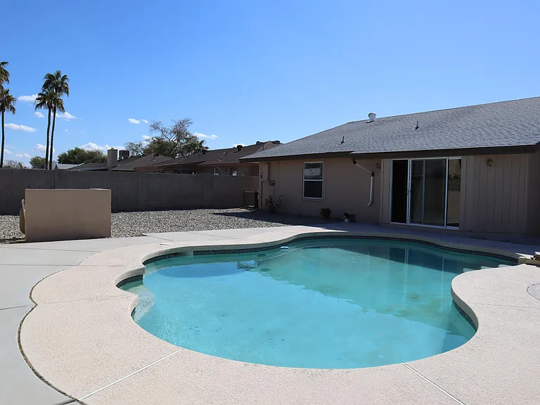 4240 W Hatcher Rd — Photo 37
