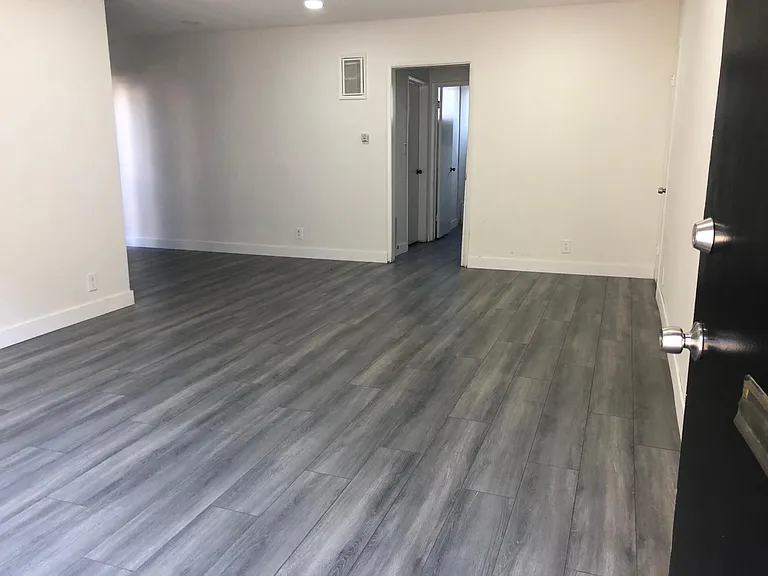 807 N Alfred St #1 — Photo 19