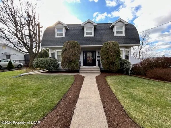 33 Williams St, Edwardsville, PA 18704