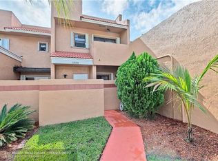 12032 S Las Palmas Dr #12032, Pembroke Pines, FL 33025