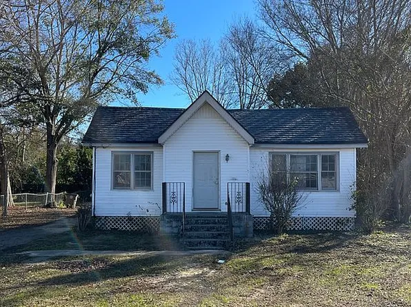 469 Pinehill Dr, Mobile, AL 36606