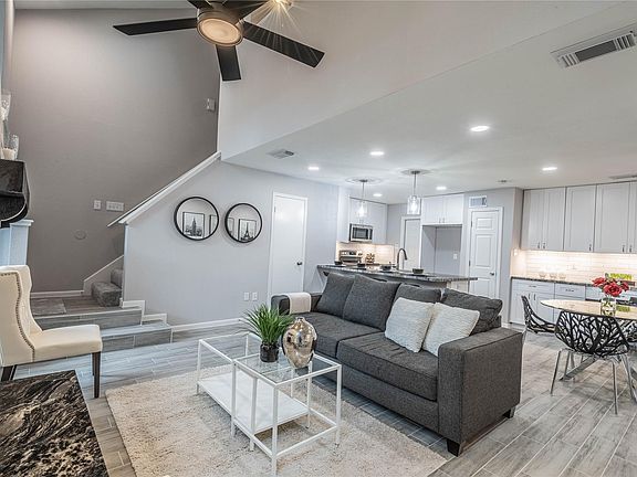 5th image of 13864 Hollowgreen Dr #2902