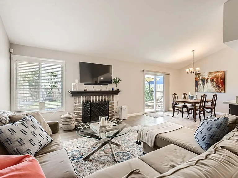 749 Sherwood Dr — Photo 9