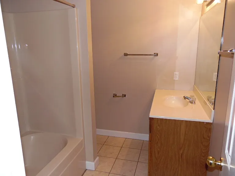 422 Old Salem Rd — Photo 9