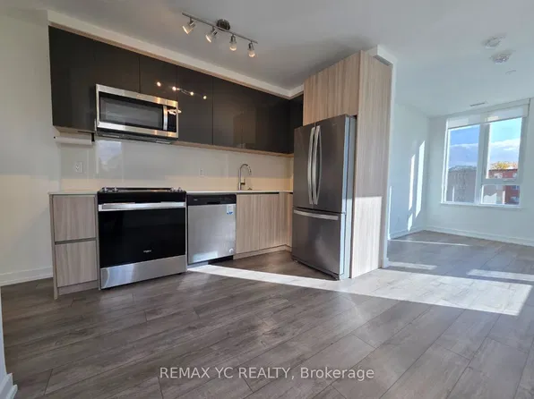 11 Maryport Ave #213, Toronto, ON M3M 0E2
