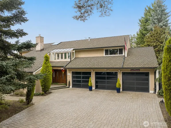 9430 NE 31st Street, Clyde Hill, WA 98004
