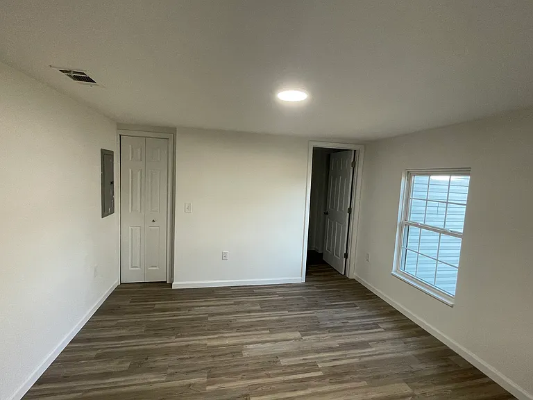 103 N Cowart Ave #B — Photo 6