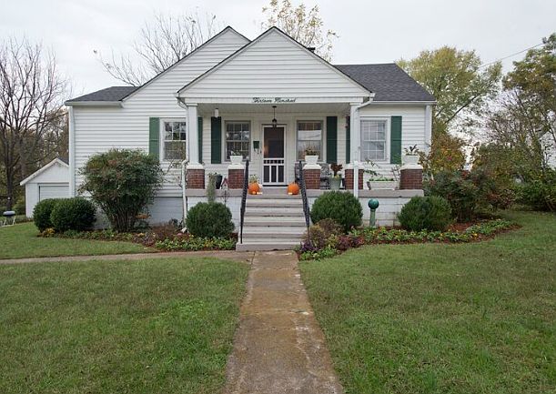 2nd image of 1300 9th St