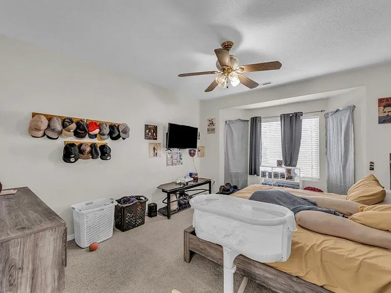 3309 E Willow Springs Dr — Photo 4