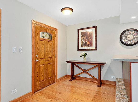 2nd image of 926 Community Dr