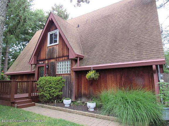 2nd image of 1212 Larchmont St
