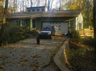 1 Loblolly Ln, Carbondale, IL 62902