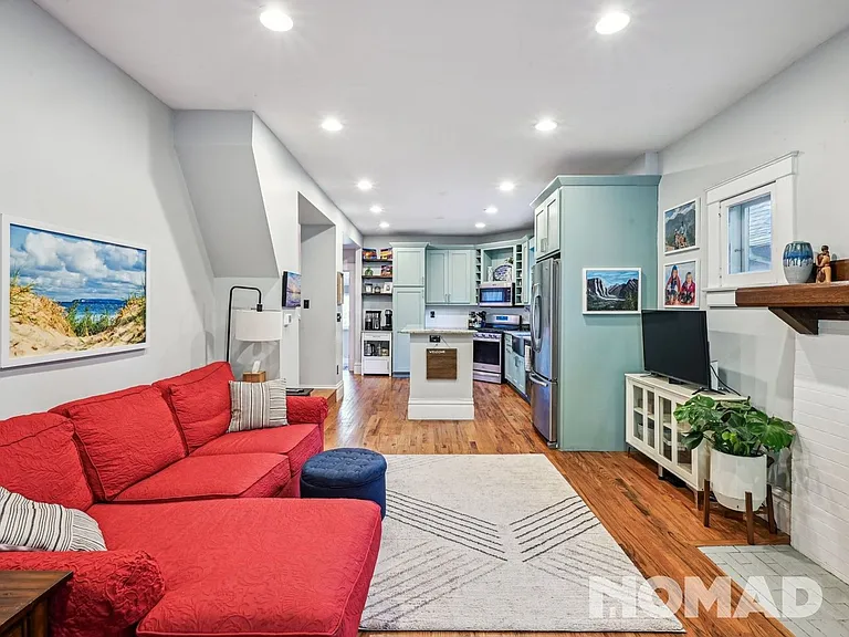 220 S Emerson St — Photo 8